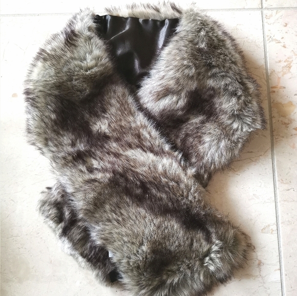 Nwt Faux fur hat and collar scarf set brown - Picture 3 of 6